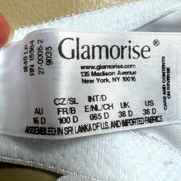 3 Bras (1 Bali 2 Glamorise) 38D - Picture 7 of 15